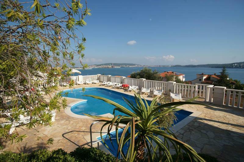 Residence Villa Irena Apartments Trogir Buitenkant foto