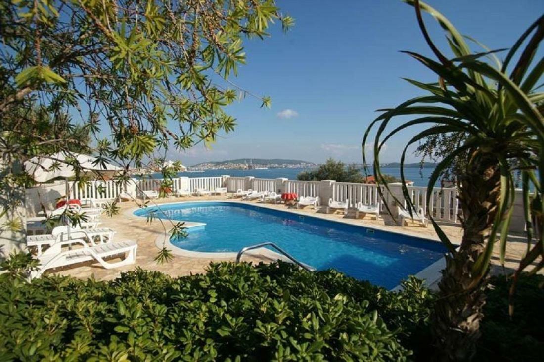 Residence Villa Irena Apartments Trogir Buitenkant foto