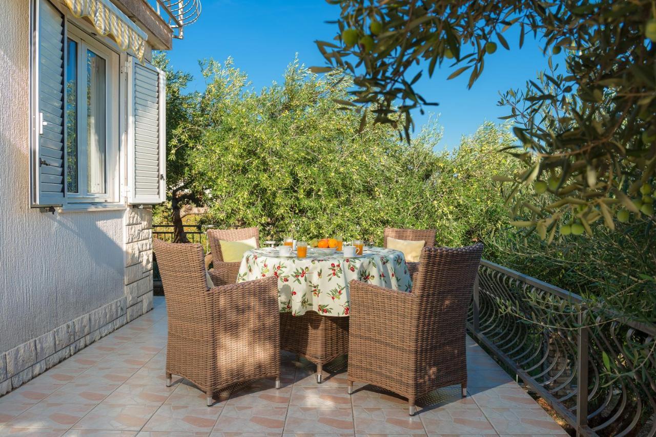 Residence Villa Irena Apartments Trogir Buitenkant foto